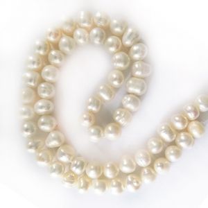 Естествени сладководни кръгли перли - бели 5-6 мм (1бр)