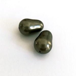Крушовидна седефена перла - тъмнозелена 18х12 мм (2бр)