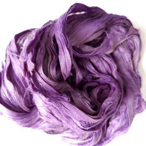 Лента от естествена коприна сари, цвят мораво (1м)